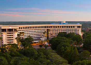 Hilton Hotel Exterior Photo